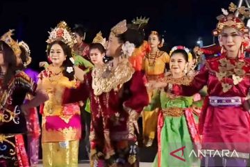 400 pelajar Makassar tampilkan Tari Harmoni Nusantara di pembukaan F8