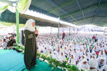 Khofifah ajak jamaah Muslimat NU Bojonegoro tak henti mencari ilmu