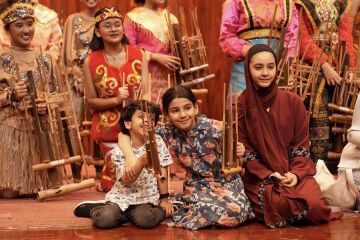 Tim Muhibah Angklung Jabar tampil di Cultural Palace Arab Saudi