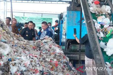 Pemkab Bekasi minta swasta kelola sampah secara mandiri