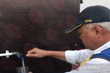 Menteri PUPR menguji coba air minum di Ibu Kota Nusantara