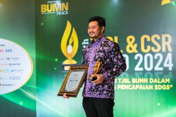 Komitmen pada Pilar Ekonomi dan CSR, WEGE Raih Dua Penghargaan TJSL & CSR Award 2024