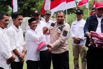 Aceh Besar semarakkan gerakan pembagian 10 juta bendera Merah Putih