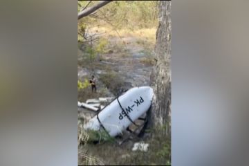 Helikopter jatuh di Kuta Selatan, 5 penumpang selamat