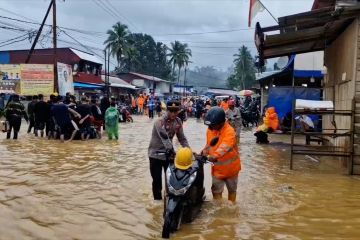 Banjir di Halteng belum surut, Polda Malut kirim tim kemanusiaan