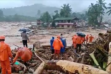 Jumlah korban tewas akibat longsor di India selatan bertambah jadi 66