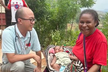 Kisah tim medis selamatkan nyawa bayi di Papua Nugini