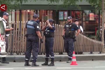 Polisi tangkap pria yang tabrak kafe di Paris, tewaskan satu orang