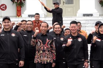 Presiden lepas 29 atlet Indonesia yang berlaga untuk Olimpiade Paris