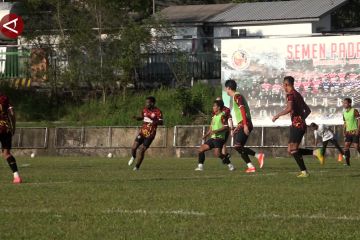 Semen Padang FC sementara akan bermarkas di Stadion PTIK Jakarta