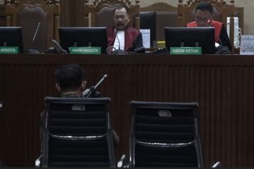 Tolak seluruh dakwaan, SYL minta dibebaskan