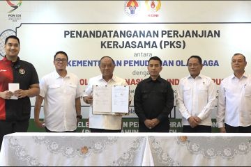 Kemenpora tandatangani sejumlah kerja sama, salurkan dukungan dana PON