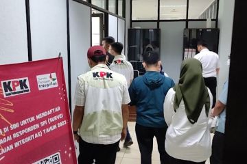KPK geledah sejumlah ruangan di Balai Kota Semarang
