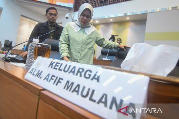 Audiensi DPR dengan keluarga almarhum Afif Maulana