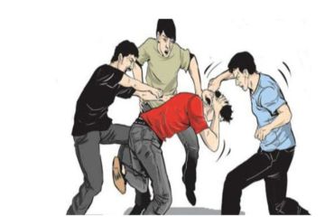 Pencuri motor bersenjata api di Jakbar babak belur diamuk massa
