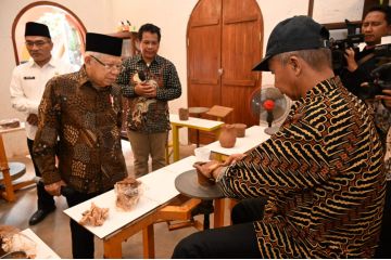 Wapres harapkan ada regenerasi industri gerabah Kasongan Bantul 