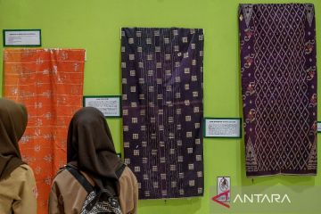 Pameran koleksi etnografika Mseum Sulteng