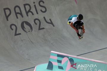 Palmer pertahankan emas saat Macdonald jadi skater tertua di Olimpiade