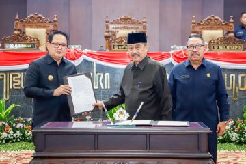 Pemprov dan DPRD resmi sahkan P-APBD Jatim 2024