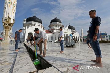 PON buat angka kunjungan Masjid Raya Baiturrahman melonjak