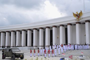 Bendera Pusaka Merah Putih dan naskah Teks Proklamasi tiba di IKN jelang upacara HUT Ke-79 Kemerdekaan RI