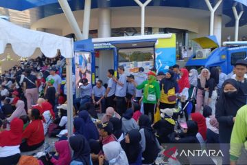 Universitas Terbuka Surabaya kenalkan kampus baru dengan jalan sehat