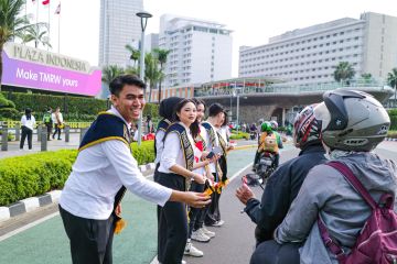 Jakpus bagikan 500 aksesoris bendera merah putih sambut HUT ke-79 RI