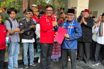 Masyarakat Betawi sambangi PDIP harap usung Anies di Pilkada Jakarta