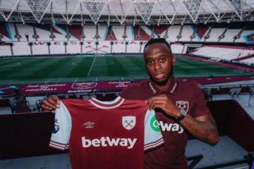 West Ham United rampungkan transfer Aaron Wan Bissaka dari MU