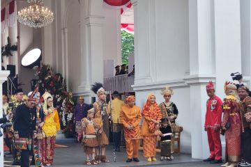 Wapres kenakan busana adat Pontianak hadiri upacara di Istana Merdeka