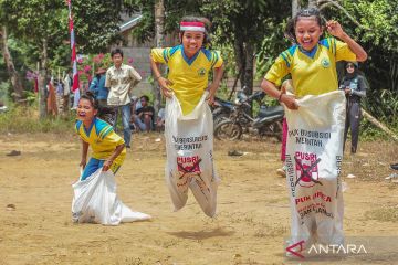 Semarak perlombaan di hari kemerdekaan