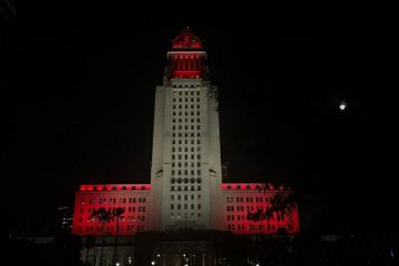 Meriahkan HUT RI, Balai Kota Los Angeles dihiasi lampu merah putih