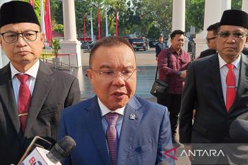 Ketua Harian Gerindra antar rekan yang dilantik Presiden ke Istana