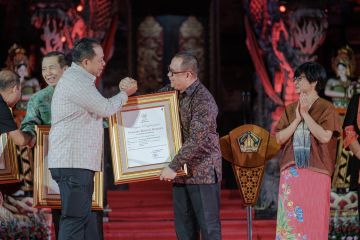 Ari Dwipayana terima anugerah Parama Bhakti Budaya dari Pemprov Bali