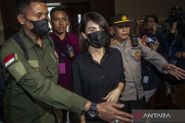 Helena Lim jalani sidang perdana kasus dugaan korupsi timah