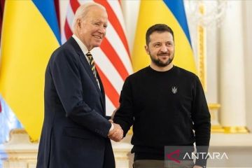 Biden umumkan paket bantuan militer baru AS untuk Ukraina