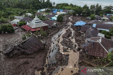 Banjir bandang landa Kota Ternate, sedikitnya 13 orang meninggal dunia
