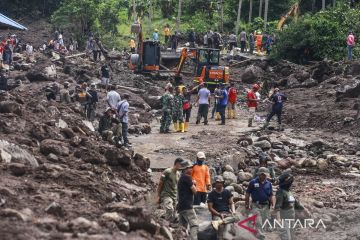 Search and rescue of flash flood victims in Ternate