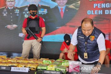 Polda Jateng gagalkan pengiriman belasan kilogram sabu asal Kalimantan