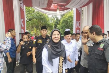 Pasangan Eva-Deddy daftar ke KPU Kota Bandarlampung, didukung 9 parpol