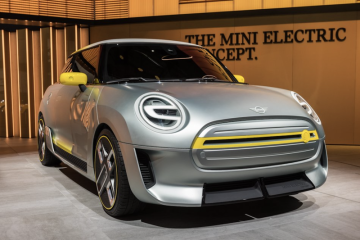 Mini Cooper EV ditarik karena baterai berpotensi sulut kebakaran