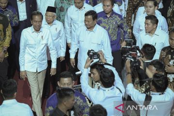 Jokowi tersenyum hingga tertawa lepas pada Apel Kader Gerindra