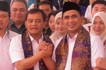 Ahmad Luthfi-Taj Yasin daftar ke KPU Jateng di hari ke-2 pendaftaran