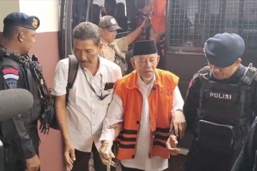 Mantan Gubernur Malut  dituntut 9 tahun penjara