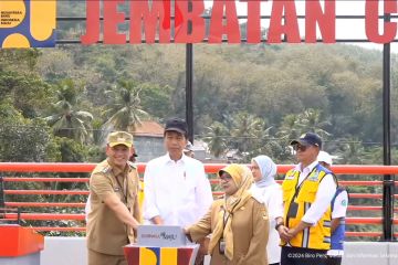 Presiden resmikan 16 jembatan dan 22 ruas jalan inpres di Jawa Barat