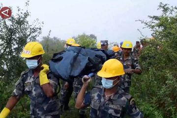 Helikopter jatuh di Nepal, pilot dan empat penumpang tewas