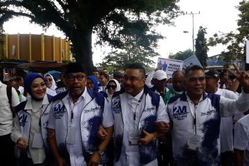 Suasana saat KPU Maluku terima pendaftaran dua pasangan calon gubernur