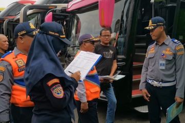 Pemeriksaan kelaikan 36 bus di Terminal Tirtonadi untuk dikirim ke IKN