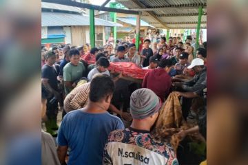 Terjebak dalam lubang, empat penambang di Halmahera Selatan meninggal