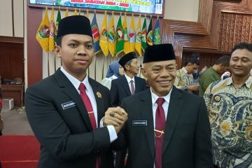 Ayah dan anak dilantik jadi anggota DPRD Jateng